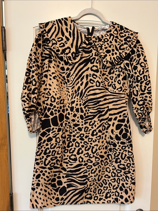 Mango Dresses & Skirts - Mango Leopard Print Ruffle Neck Dress in Tan and Black